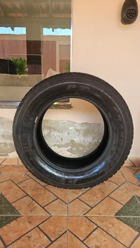 Pneu para hilux
