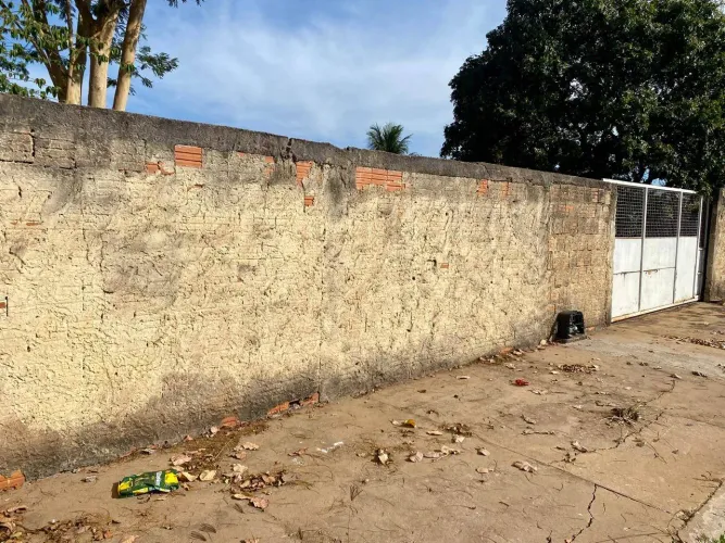 Vendo Dois Terrenos no Jardim Universitário Localização Privilegiada