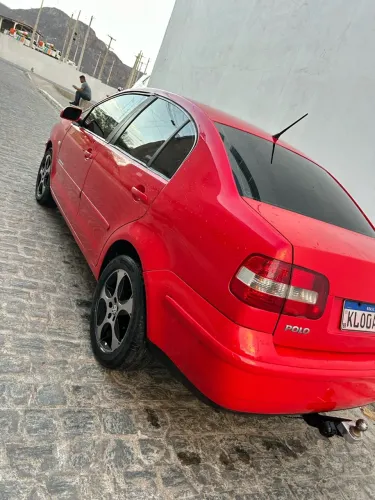 Volkswagen Polo Sedan 1.6 MI 101cv 8V 4P 2004