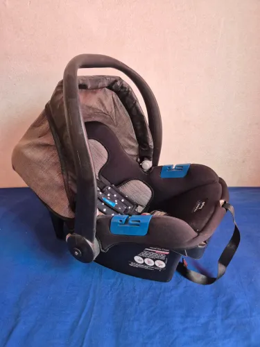 Bebê conforto burigotto touring x