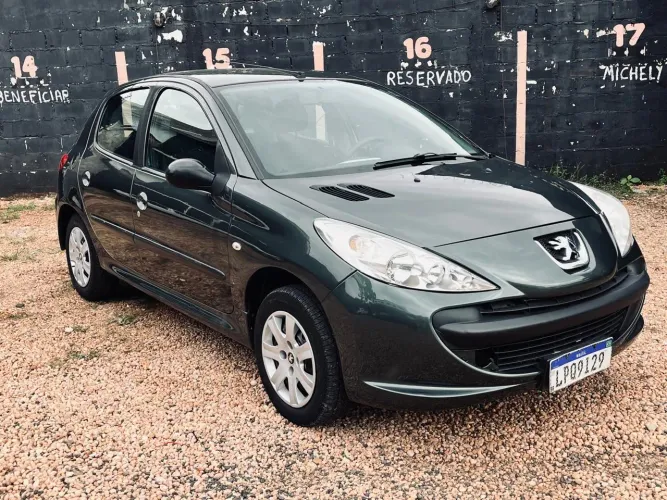 Peugeot 207 X-line 1.4 Flex 8V 3P 2011