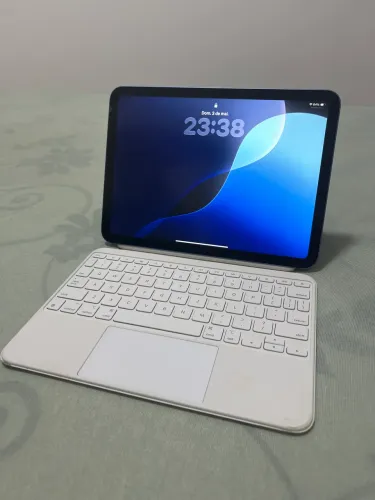 iPad 10 + Magic Keyboard + Appel Pencil