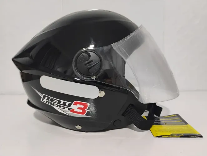 Capacete preto tamanho 58 ou 60 novo na caixa 