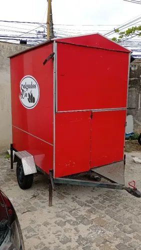 Vendo trayler food truck 2 x 1.5 m ótimo estado R$ 9.900,00(parcelo em 10 vezes no cartão)