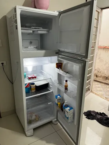 Geladeira Electrolux 347L