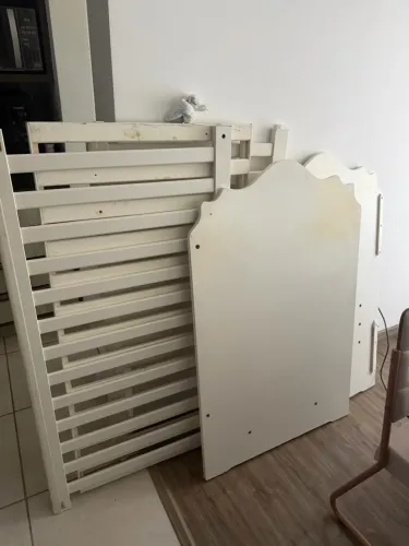 BERÇO estilo clássico USADO