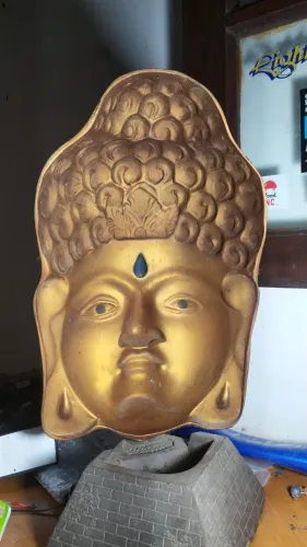 Abajur de resina com mascara de Buda em 3d importado anos 80