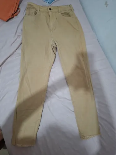 calça bege jeans tamanho 38 seminova