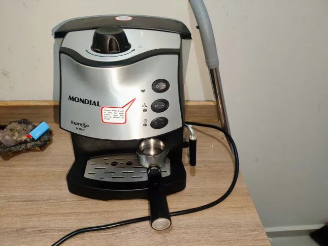 Cafeteira em perfeito estado.