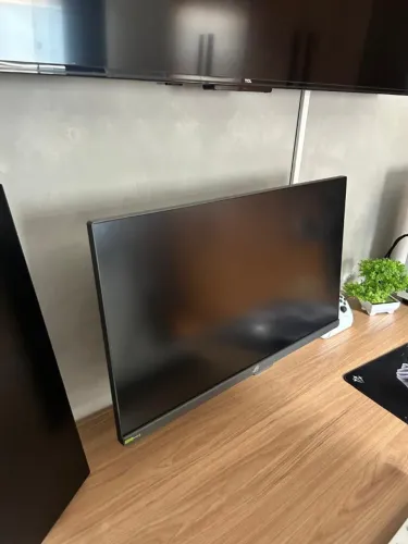 Monitor Asus ROG QHD 180 Hertz 27'