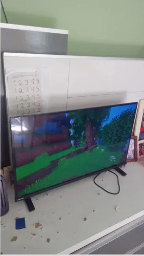 Tv smartphone 32 polegadas semi nova 