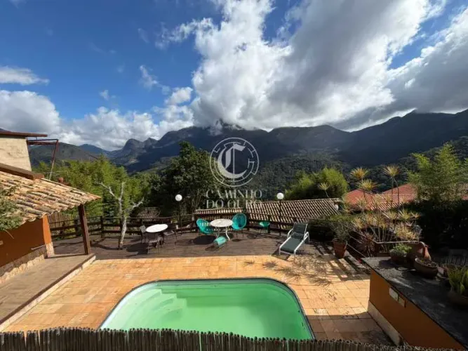 Casa em Condomínio : Duplex / Residencial / Araras
