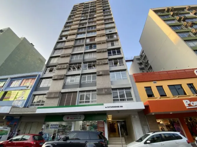 Sala comercial com 46,04 m² no Centro de Blumenau.