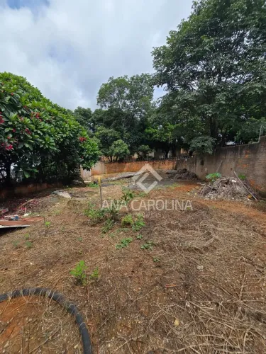 Lote à Venda em Sagrada Família - Montes Claros