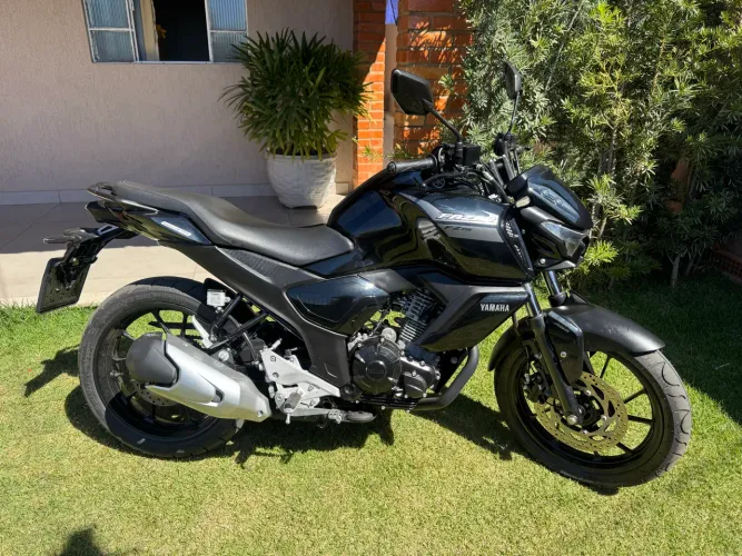 Vende-se Fazer fz15 2024