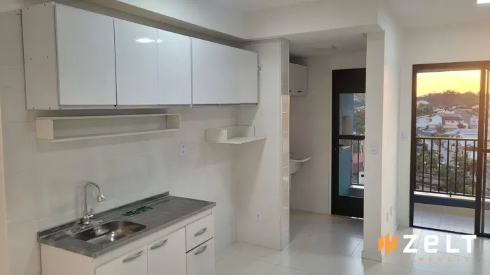 Apartamento com 2 dormitórios para alugar, 59 m² por R$ 2.300/mês - Fortaleza - Blumenau/S