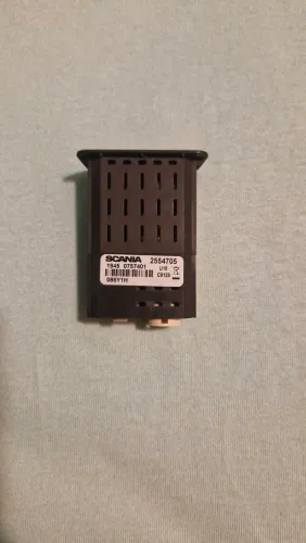 Porta / Entrada USB e Auxiliar (AUX) Original Scania NTG