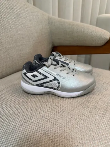 Chuteira Infantil de Futsal Umbro TAM 28