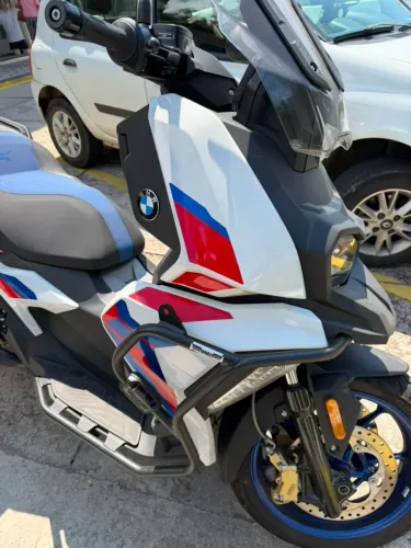 Scooter BMW c400 novíssima.