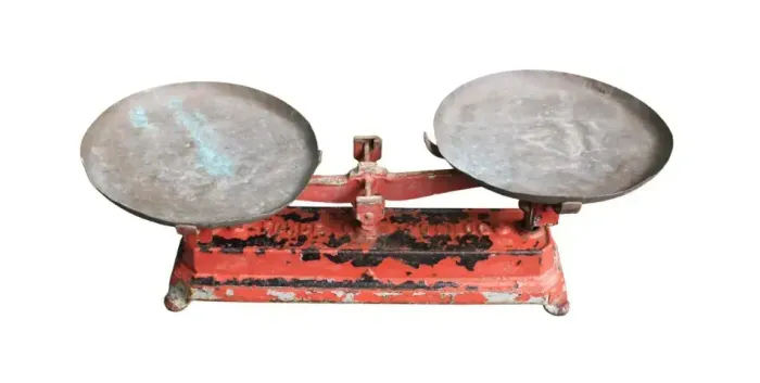 Antiga balança em ferro