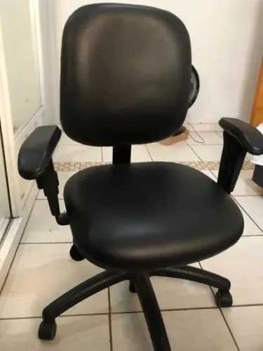 Cadeira de escritório giratória 