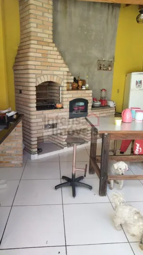 Casa à venda no bairro Jardim Ana Rosa - Taubaté/SP