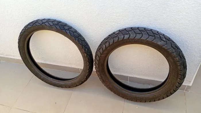 Vendo 2 Pneus para Bros ou XTZ (125/150cc)