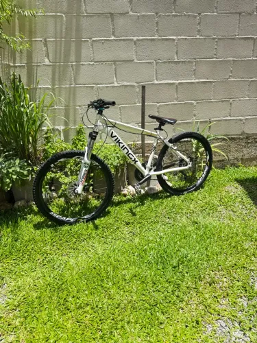 Vendo bike vikingx aro 26, modelo x55