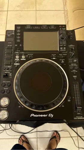 CDJ 2000nxs2 (PAR MAIS CONSERVADO DO BRASIL)