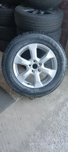 Roda com pneu step aro 17 original da Rav 4 2012