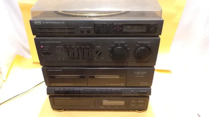 Som cce 8800 antigo stereo system para reparos