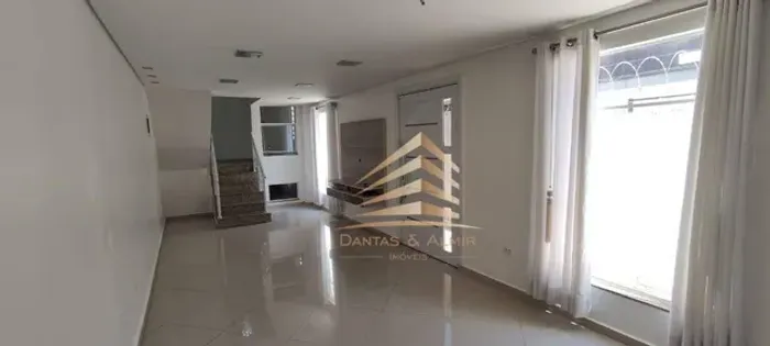 Sobrado com 4 dormitórios sendo 3 suítes à venda, 247 m² por R$ 800.000 - Jardim Bom Clima