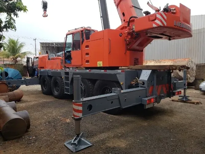 Guindaste Liebherr LTM-1070-1