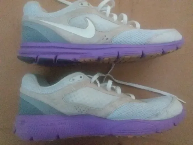 Tenis Nike LunarFly 2