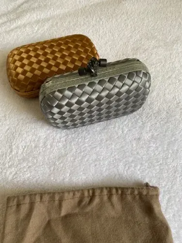 Clutch de mão Bottega Veneta original prata intrecciato