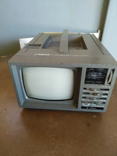TV Portatil Antiga