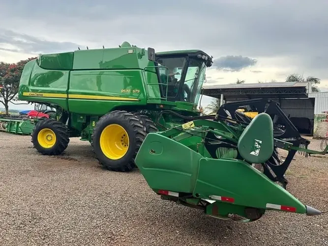 COLHEITADEIRA JOHN DEERE STS 9570