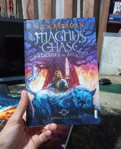 Livro - Magnus Chase e os Deuses de Asgard - A Espada do Verão