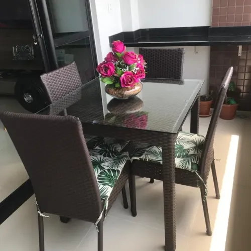 Mesas de 4 a 12 lugares 