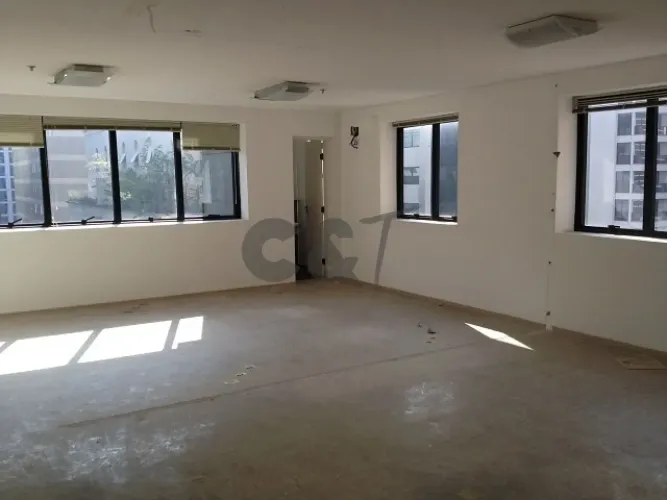 Conjunto Comercial para Alugar na Cerqueira César, São Paulo/SP.