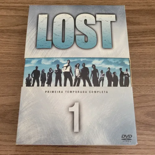 Lost - 1ª Temporada Completa - Box de DVDs com 7 discos