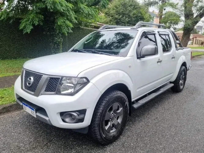 Nissan Frontier SV At.cd 4X4 2.5 TB Diesel Mec. 2015