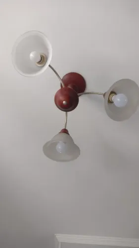 Luminária de Teto 3 Braços e Cúpulas