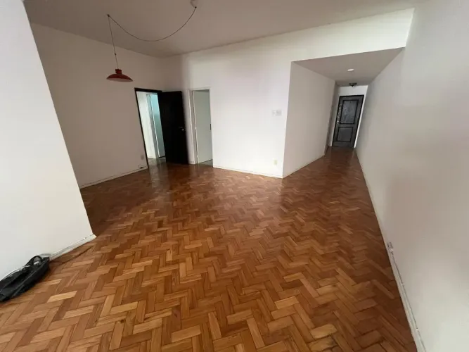 Imóvel para aluguel possui 143 metros quadrados com 3 quartos em Santa Teresa - Rio de Jan