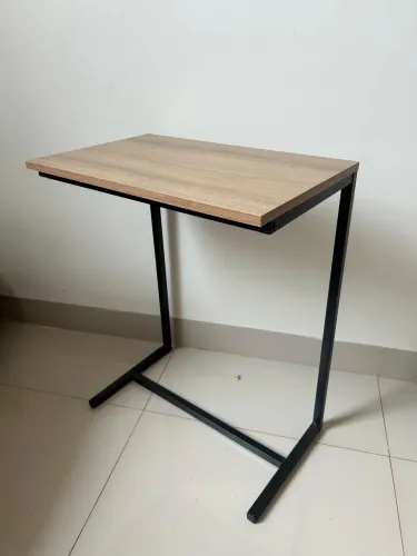 Mesa Para Estudo / Canto de Sofá 