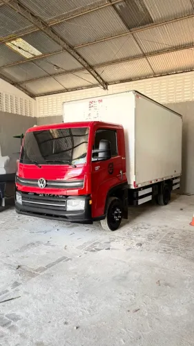 VW DELIVERY 6.160 BAÚ FACCHINI ÚNICO DONO BAIXA KM
