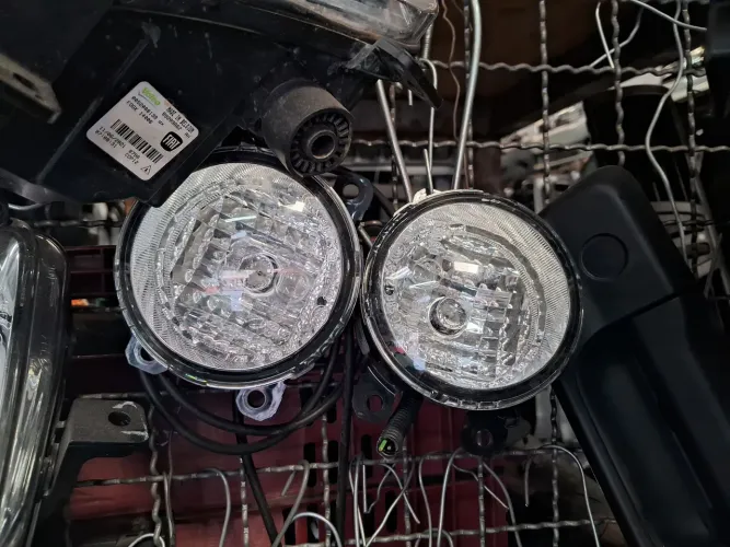 Farol de milha fiat mobi
