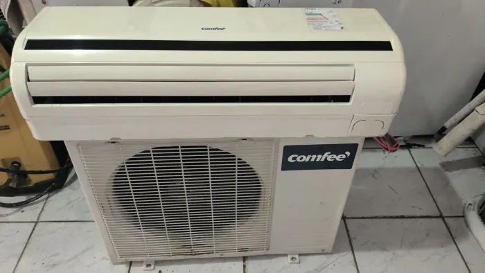 Split springer comfee 12.000 BTUs com três meses de garantia