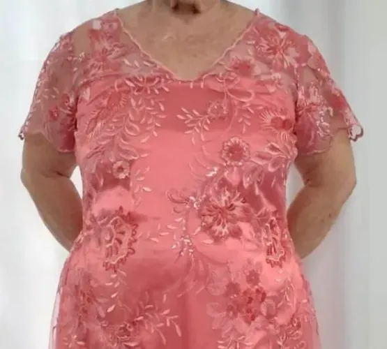 Vestido festa bordado salmão GG
