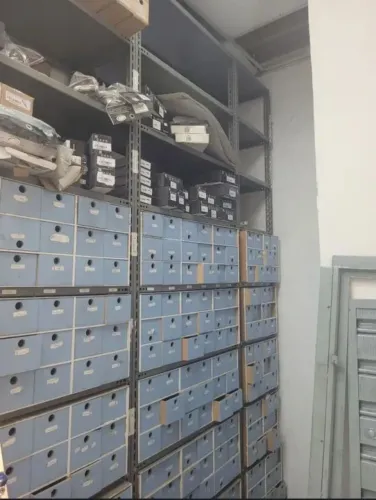 Prateleiras reforçadas 3 metros altura